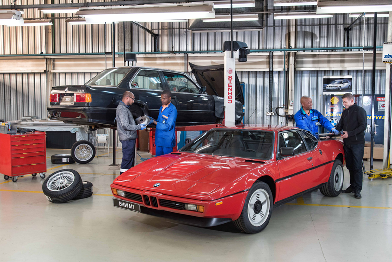 Illustration for article titled The BMW 333i Was The Most Special E30